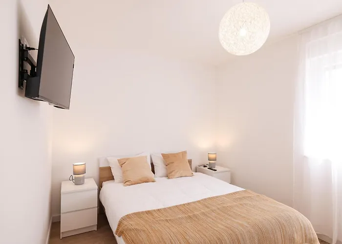 Appartamento Diklo - Modern 2 Bedroom Zara