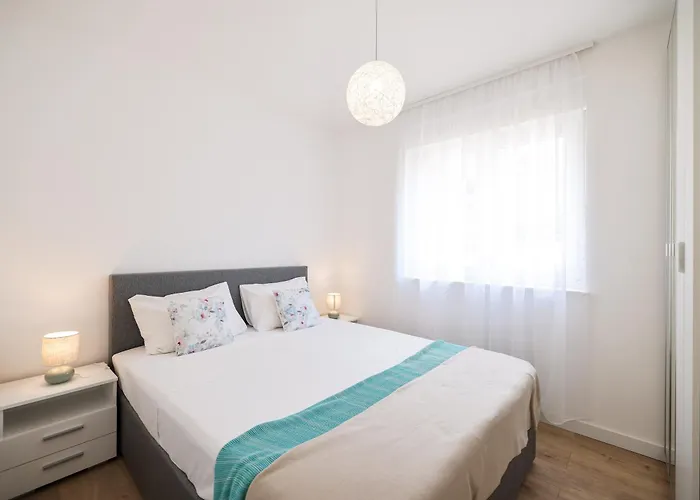 Diklo - Modern 2 Bedroom