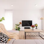 Diklo - Modern 2 Bedroom Διαμέρισμα