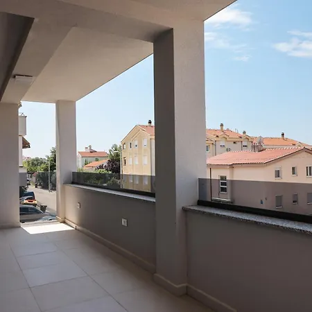 Diklo - Modern 2 Bedroom *