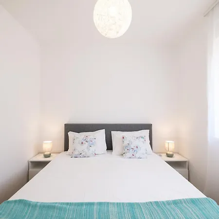 Diklo - Modern 2 Bedroom 아파트 자다르