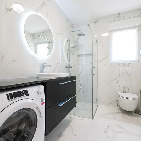 Diklo - Modern 2 Bedroom *