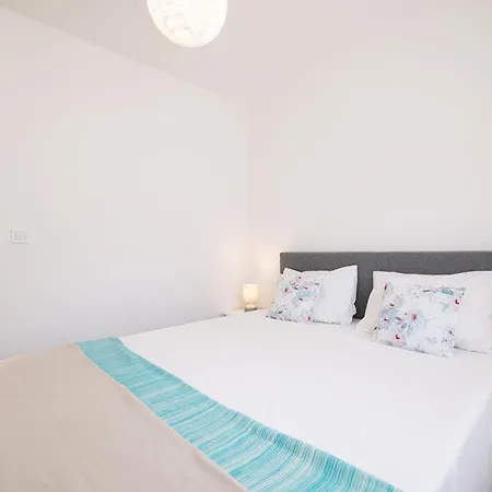Diklo - Modern 2 Bedroom 아파트 자다르