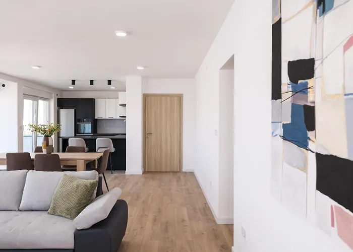 Diklo - Modern 2 Bedroom דירה זאדאר