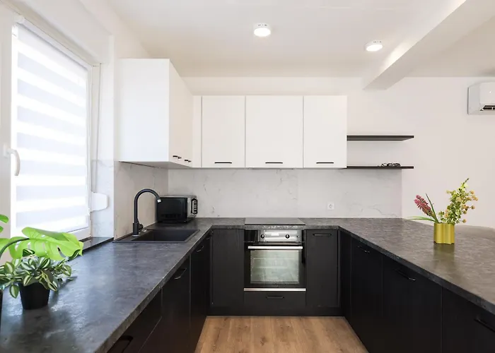 Diklo - Modern 2 Bedroom Apartman Zadar