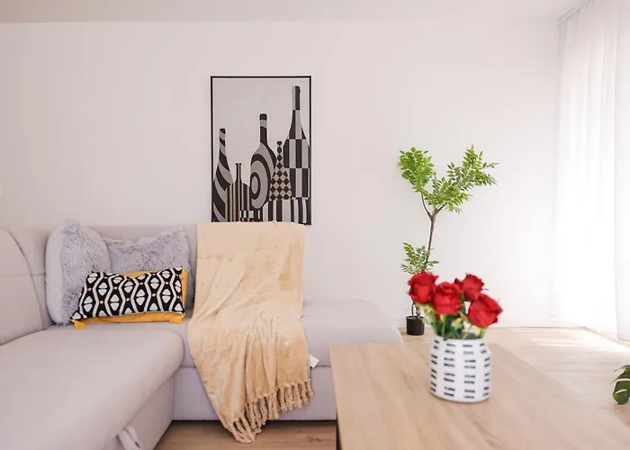 Diklo - Modern 2 Bedroom דירה